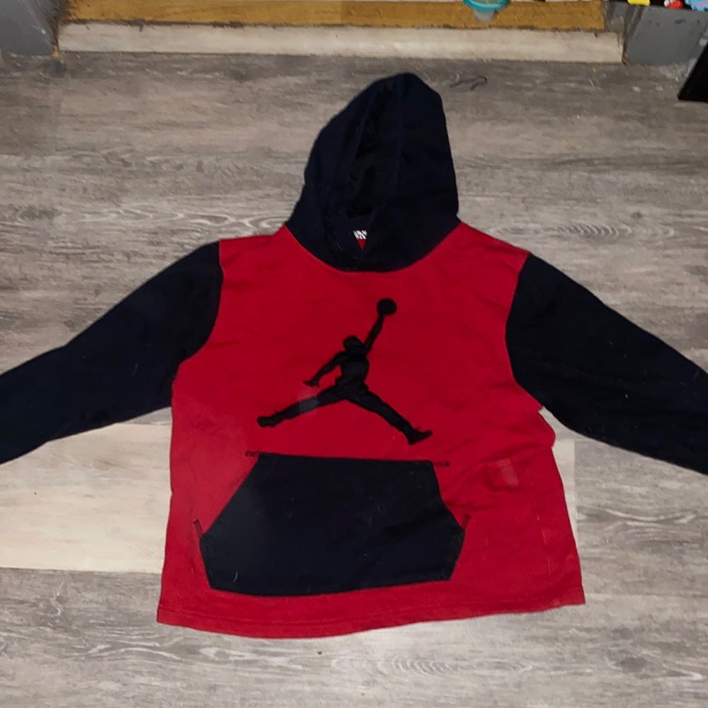 Red and black Jordan hoodie 12-13 Boys